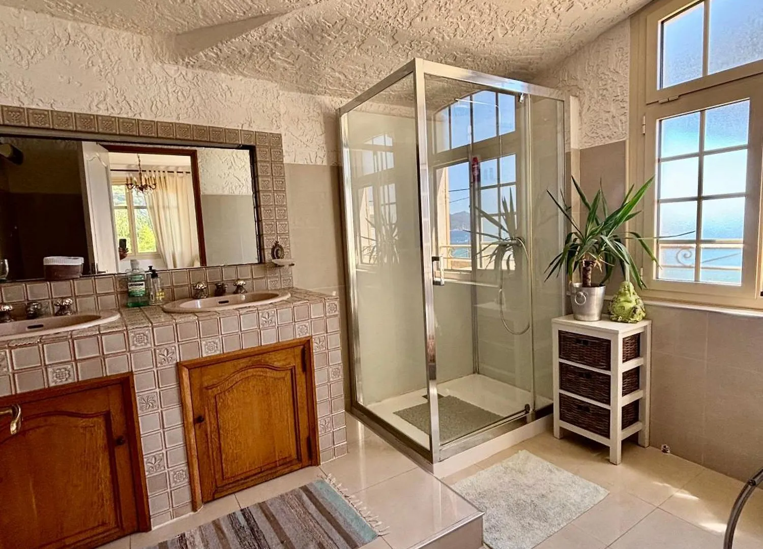 Villa Tricia Cannes Bed & Breakfast