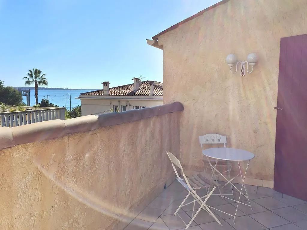 Villa Tricia Cannes Bed & Breakfast