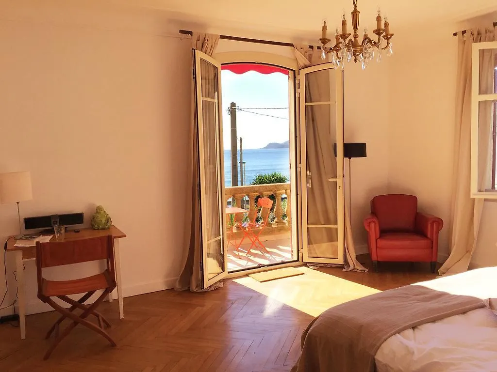 Villa Tricia Cannes Bed & Breakfast